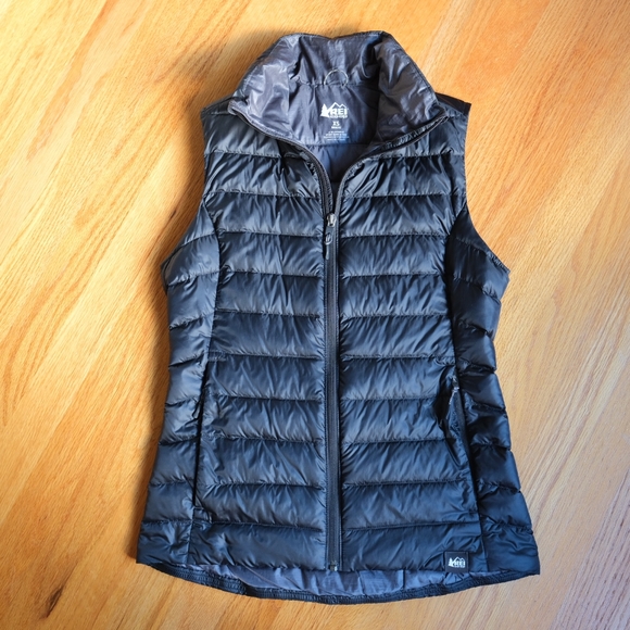 REI Jackets & Blazers - REI Black Lightweight Down Puffer Vest, Size XS
